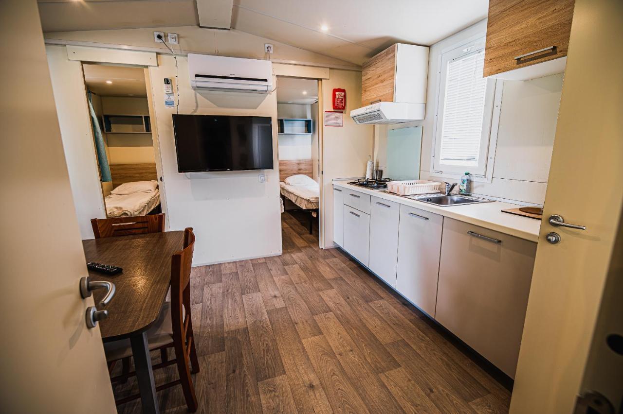 Lake View Mobile Homes With Thermal Riviera Tickets In Terme Catez 卡特兹奥布萨维 外观 照片