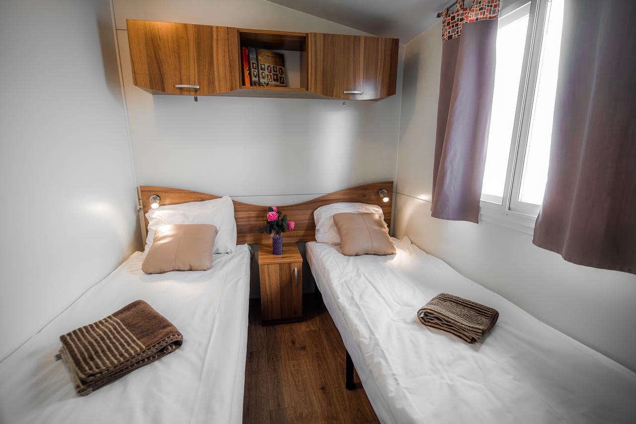 Lake View Mobile Homes With Thermal Riviera Tickets In Terme Catez 卡特兹奥布萨维 外观 照片